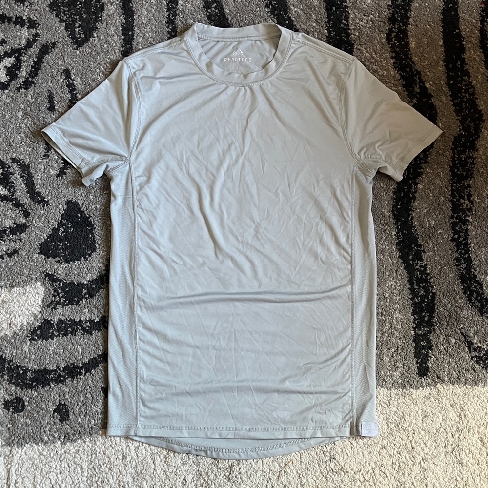Realtree Men's Short Sleeve Tee in Light Gray lightweight